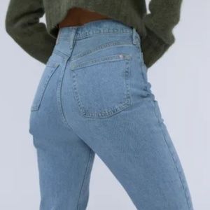 Everlane Original Cheeky Jean in Stone-washed Sky